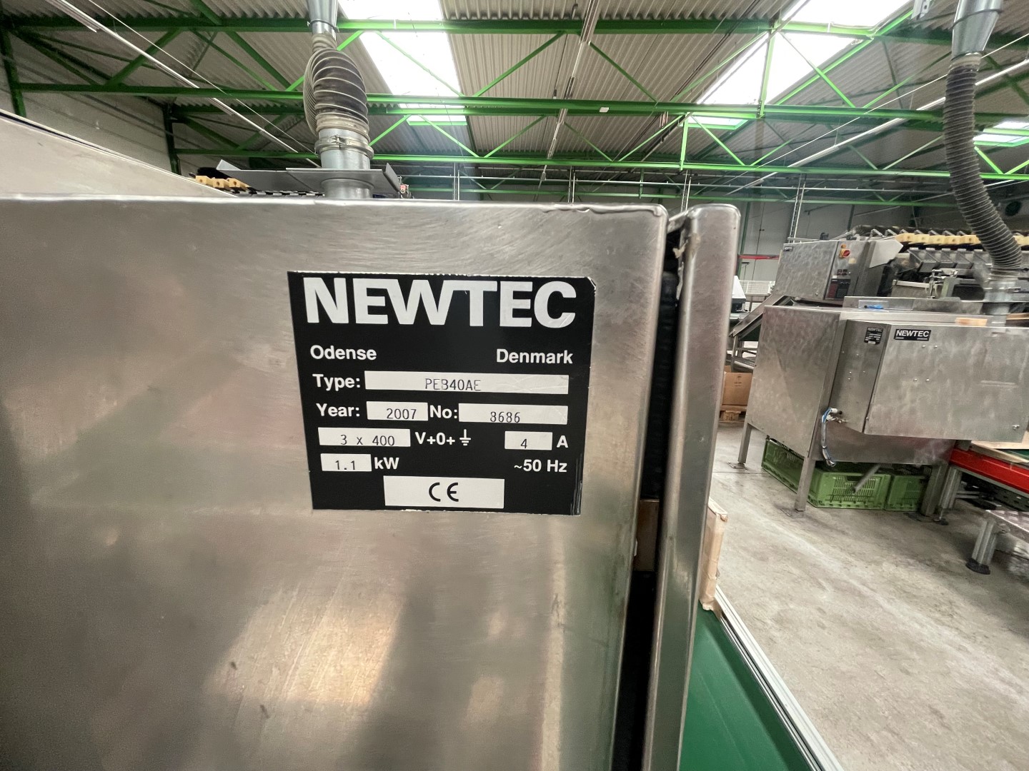 Весовой дозатор Newtec 2014A с калиточным упаковщиком для яблок
