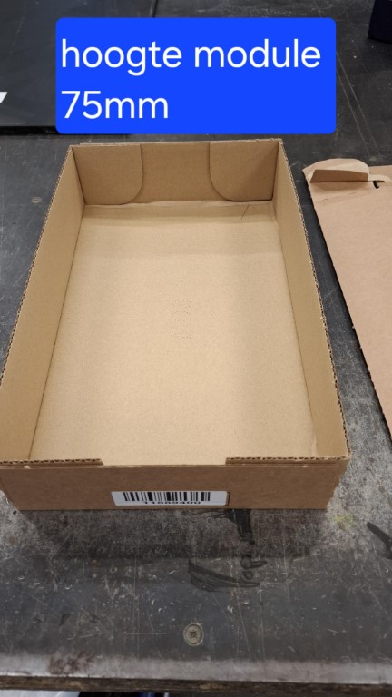 Sealed Air B+ BA20 Mашина для формовки картонных коробок и кассет с наклейкой, подъемником и сборным конвейером