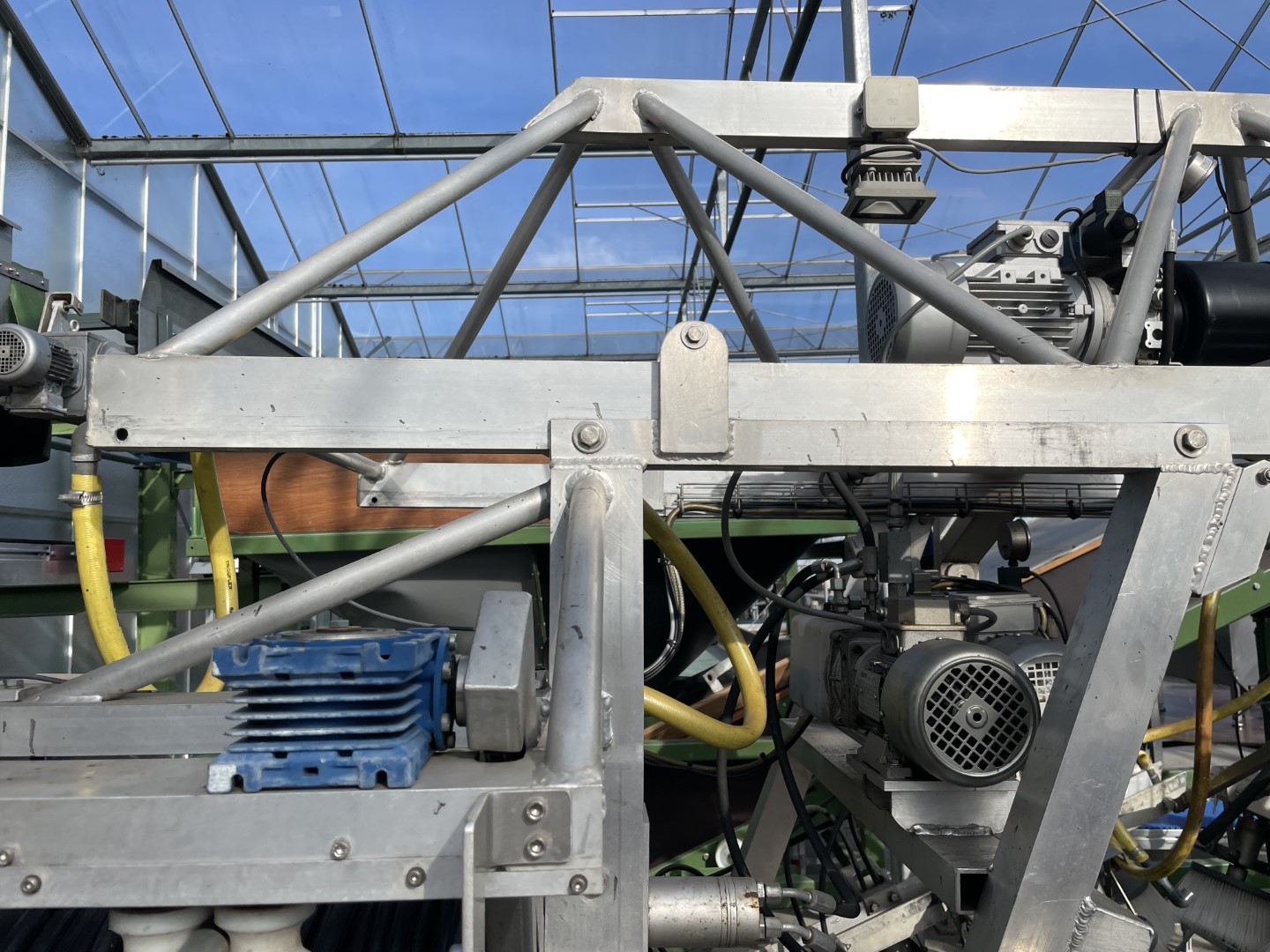 Eterpol greenhouse roof washing machine 320 cm to 400 cm