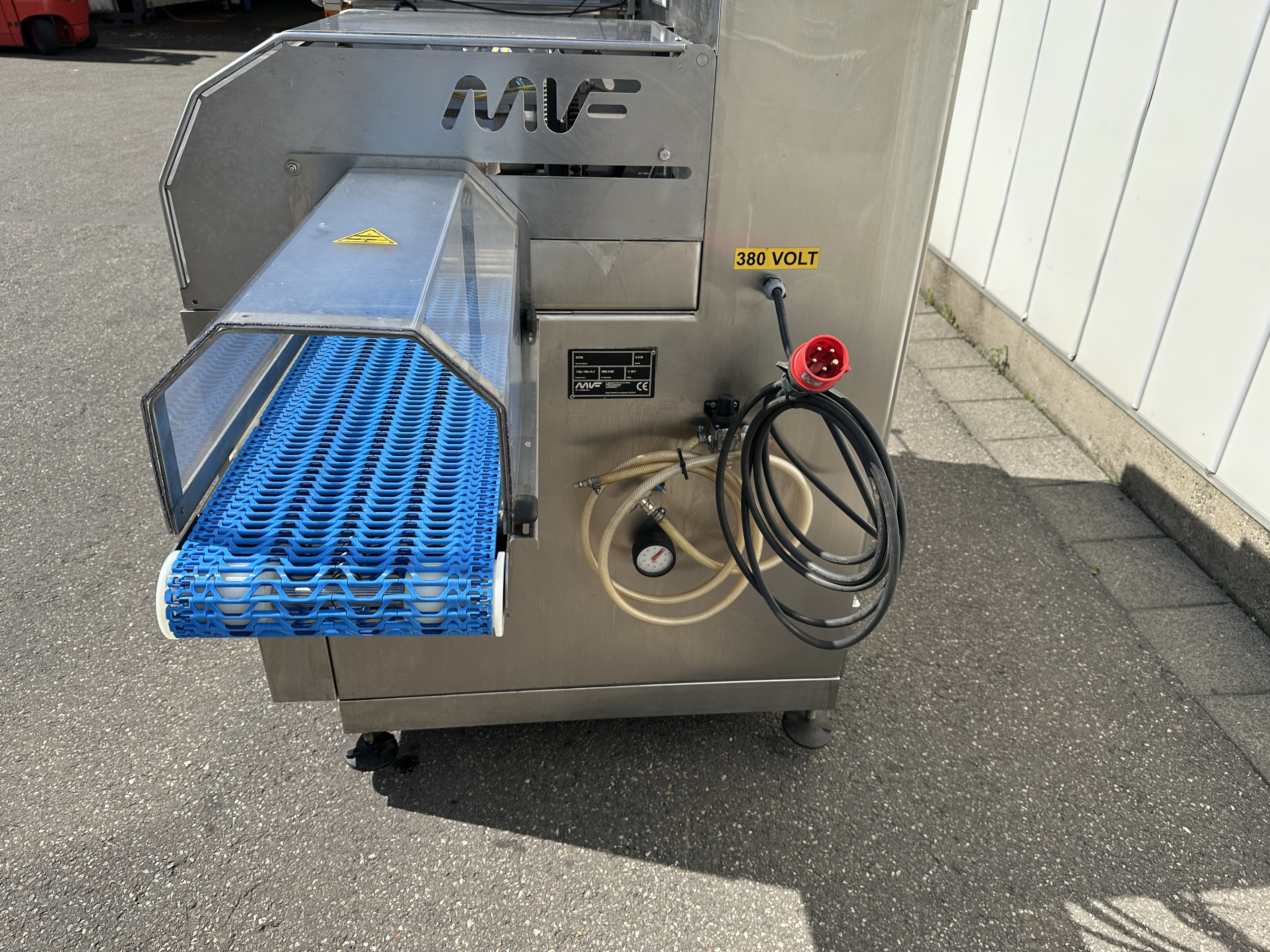 MIF Food Enginering A-412C Упаковочная машина флоу-пак (Flow pack) С этикетировщиком EME