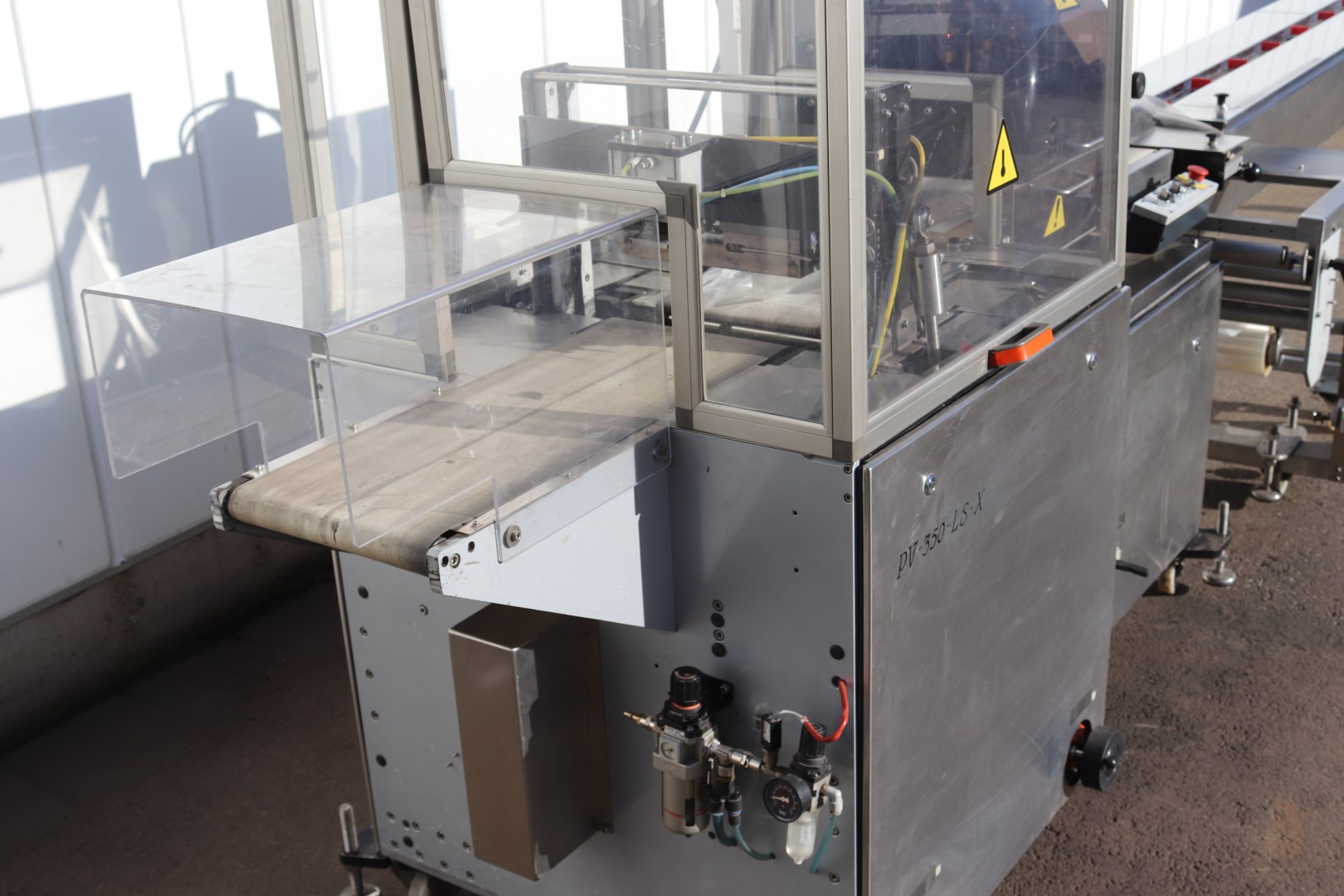 Ulma PV-350 LS-H-I-X Упаковочная машина флоу-пак (Flow pack) с еврозамком