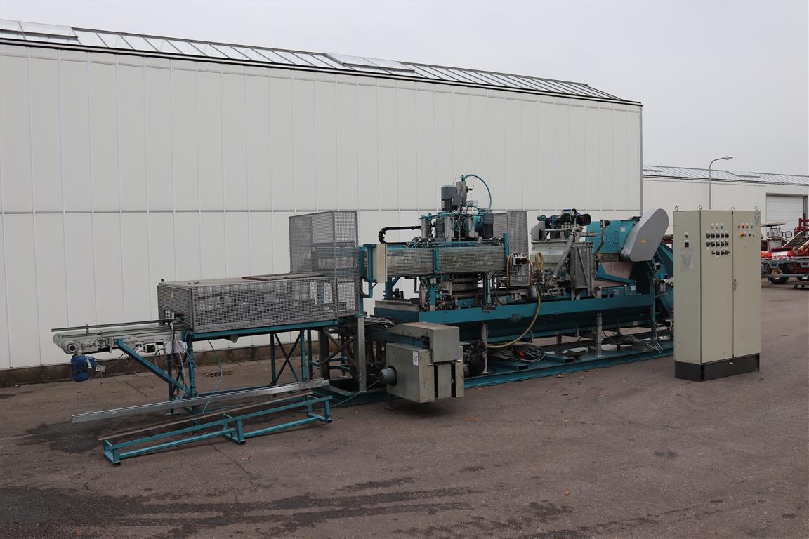Visser Block-O-Matic soilblocking system