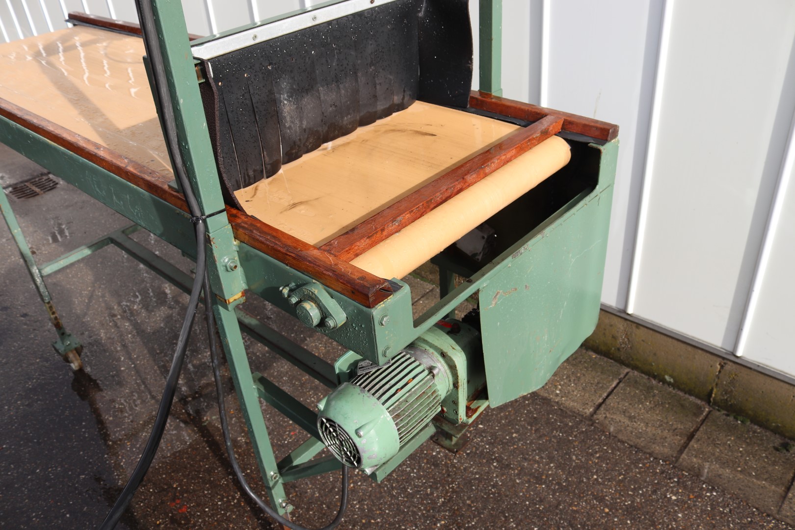 Inspection conveyor 220 x 60 cm