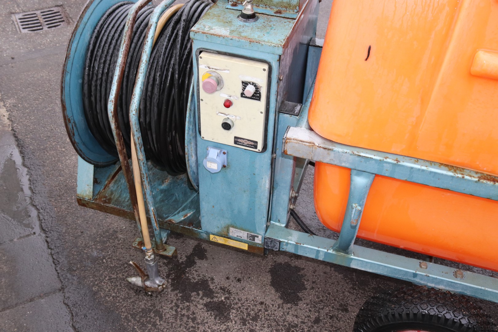 Empas spraying wagon 600 liter with electric hose reel 24 Volt