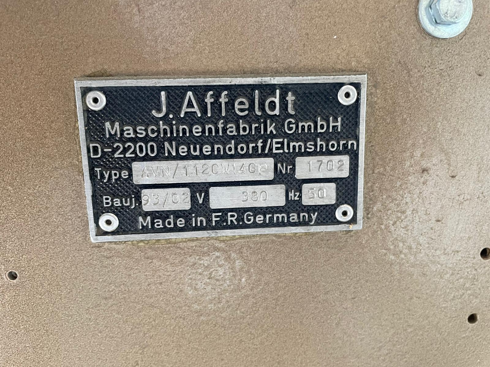 Affeldt weighing machine with C-Pack net clipper
