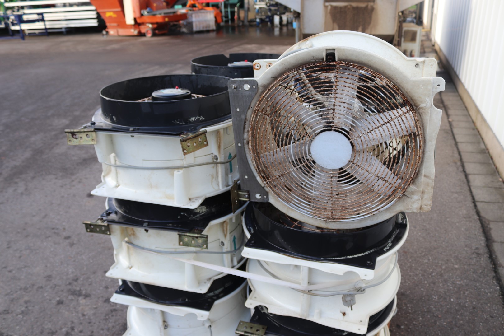 37 x Vostermans Multifan recirculation ventilaters for greenhouse