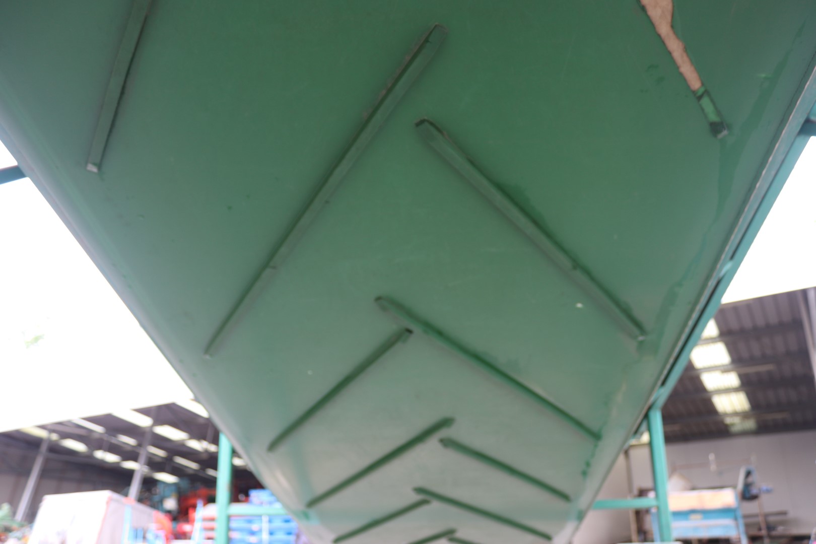 AWB hopper 340 x 100 cm