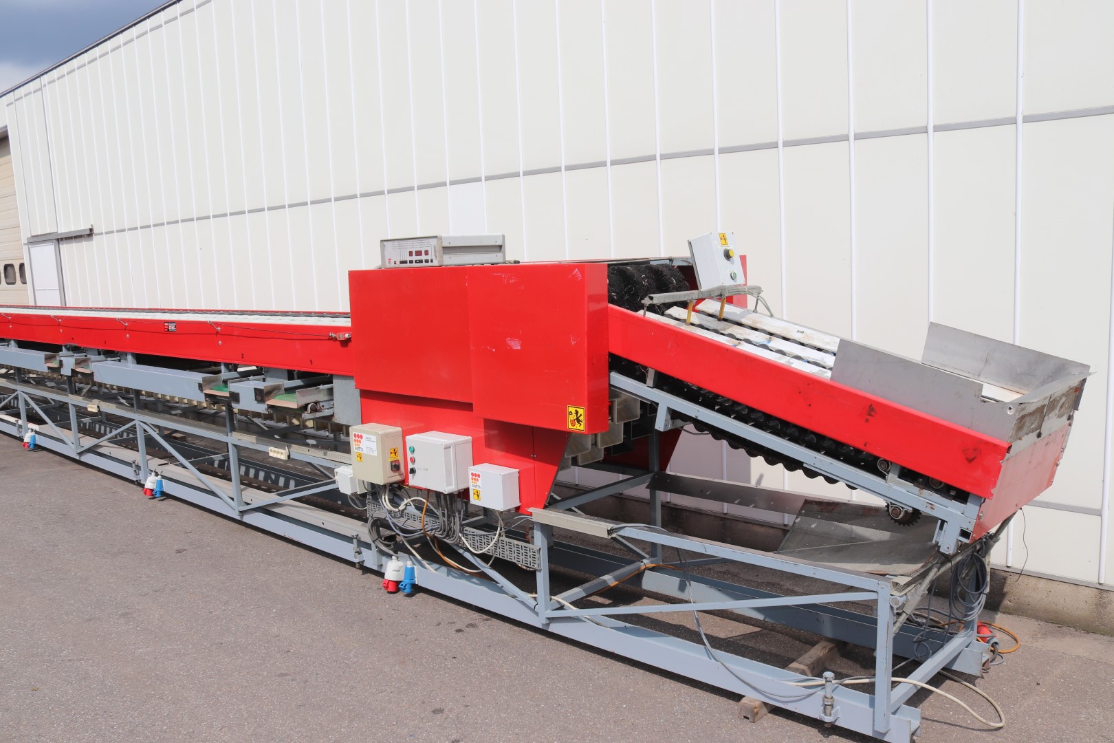 Aweta G3-8+1 weight sorting machine