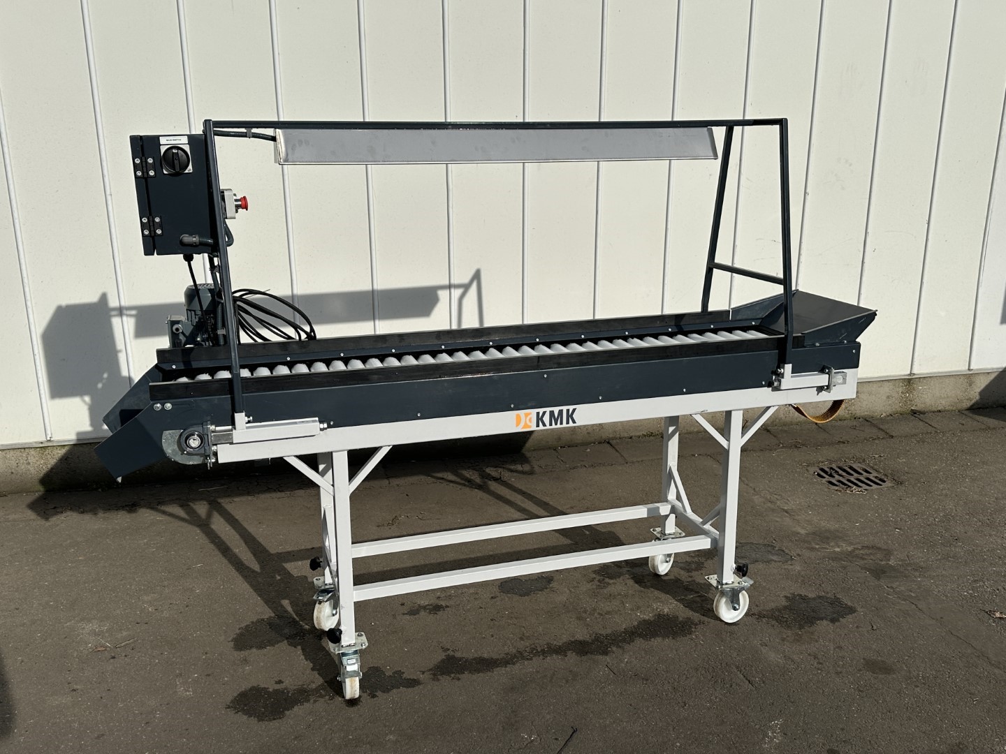 KMK T2004 Валковый инспекционный конвейер 200 х 40 см