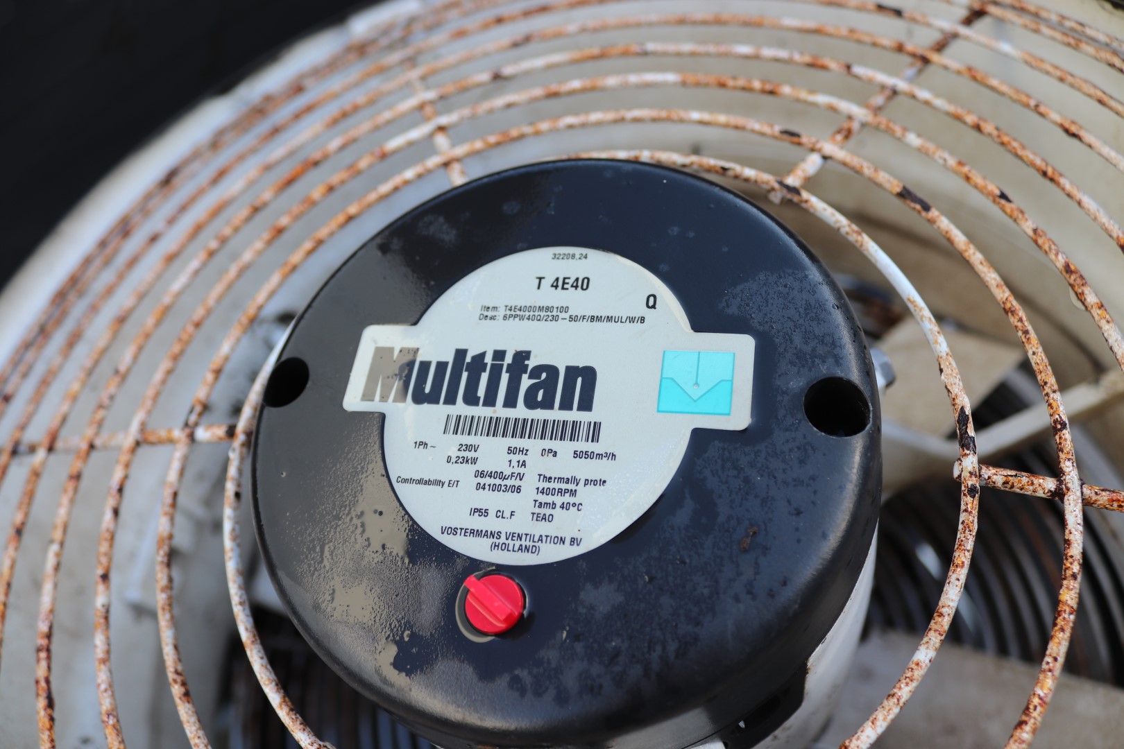 12 x Vostermans Multifan recirculation ventilaters for greenhouse