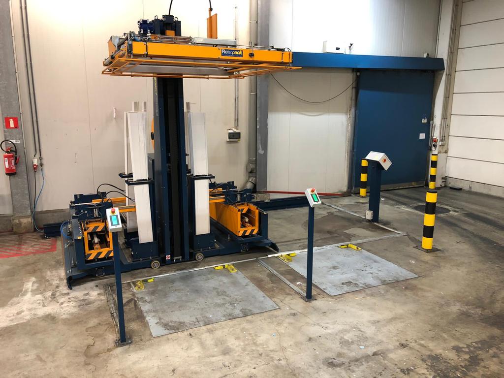 Reisopack 2915 automatic pallet strapping machine with pallet corners
