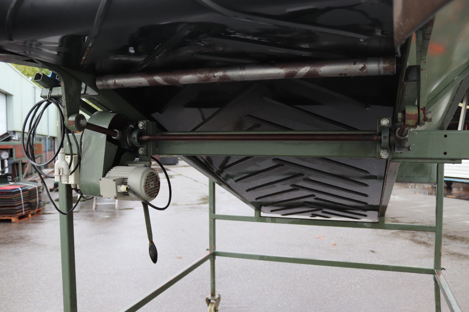 Compas dosing hopper 300 x 100 cm