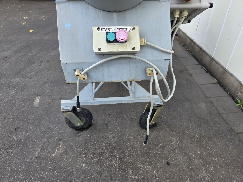 Demtec 2M-2B �������������� 225 x 30 ��