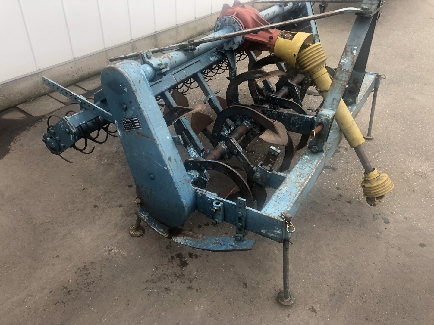 ����� �������������� 180 ��