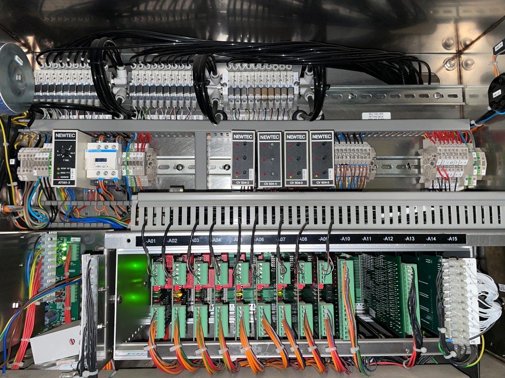 Линия взвешивания и упаковки корзин Newtec и Tong Peal