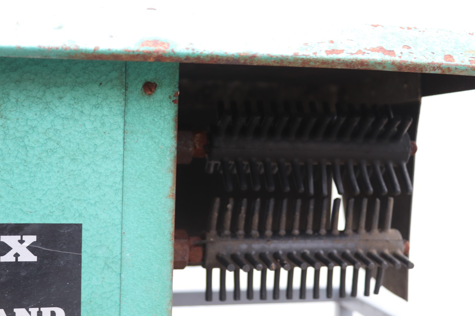 Olimex EOM deleafing machine