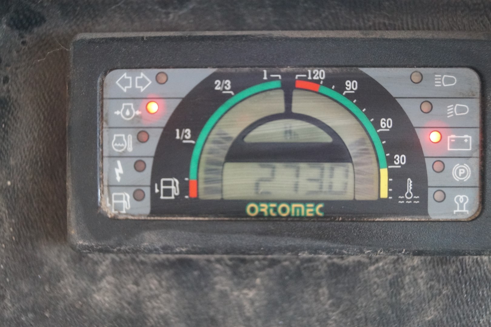 Самоходный комбайн для уборки листовых овощей Ortomec 9000