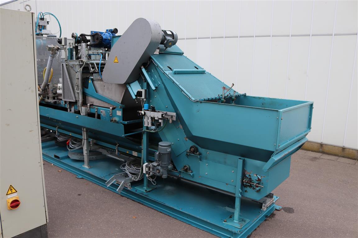 Visser Block-O-Matic soilblocking system