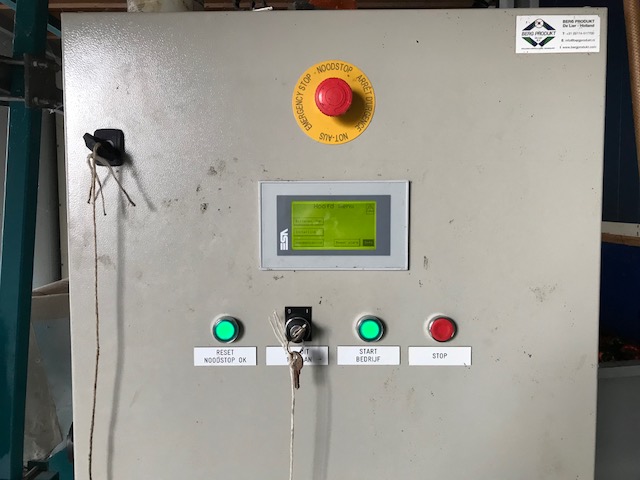 �������� Berg 825 �� x 215 ��