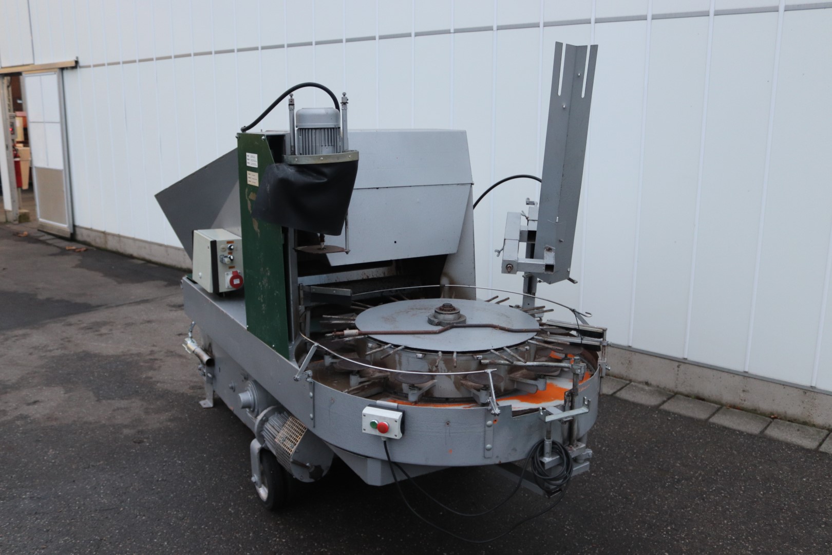 Mayer potting machine