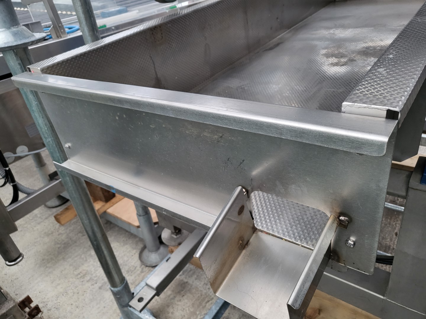 Вибростенд Food Technology для дозирования овощей