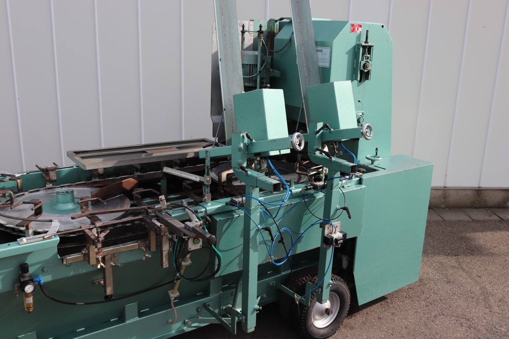 Heto H14 potting machine with potdispenser
