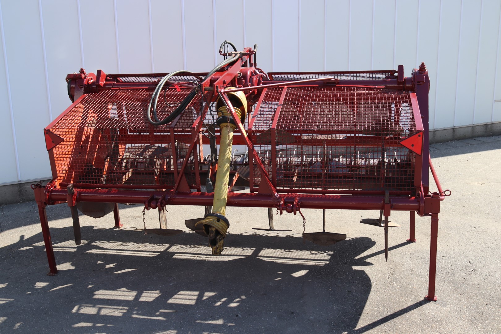Farmax DRF245LHDH Землеройная машина с граблями