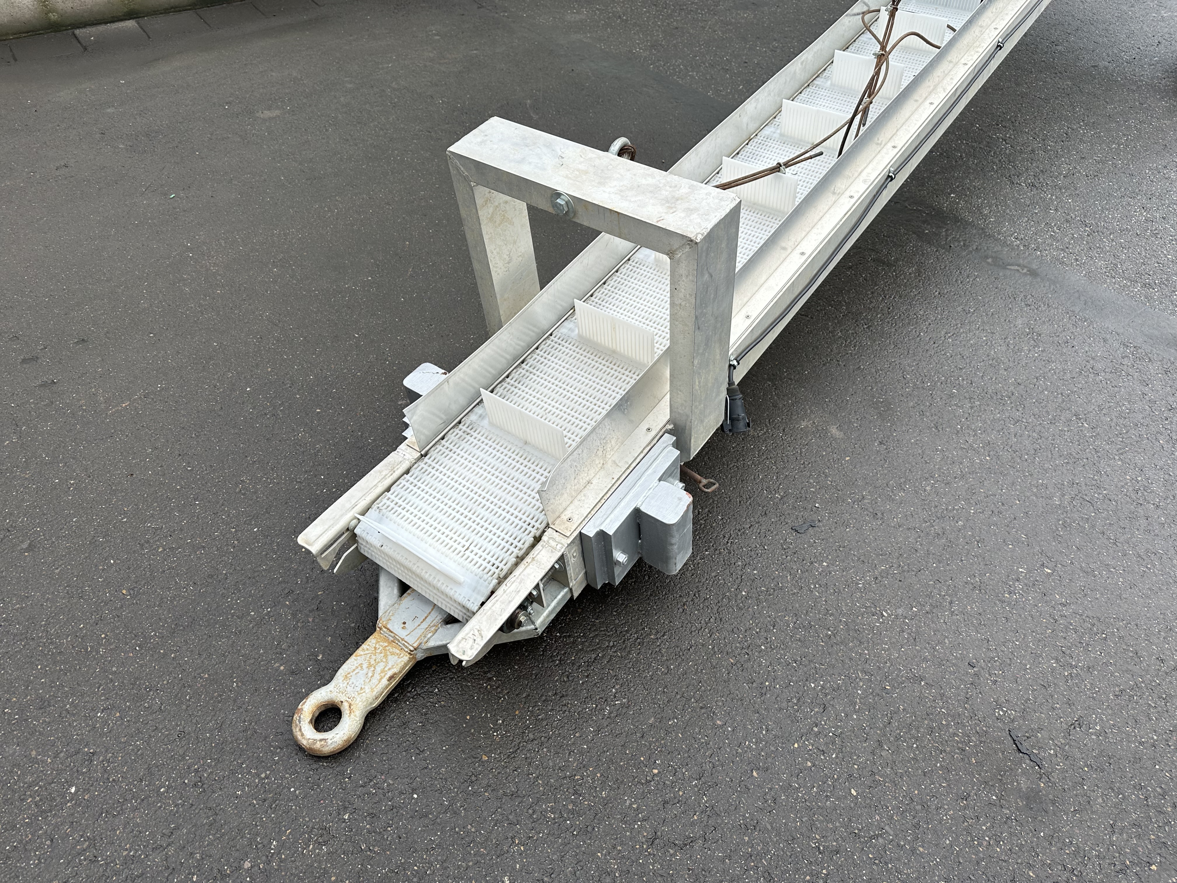 Van den Beucken aluminium harvesting conveyor