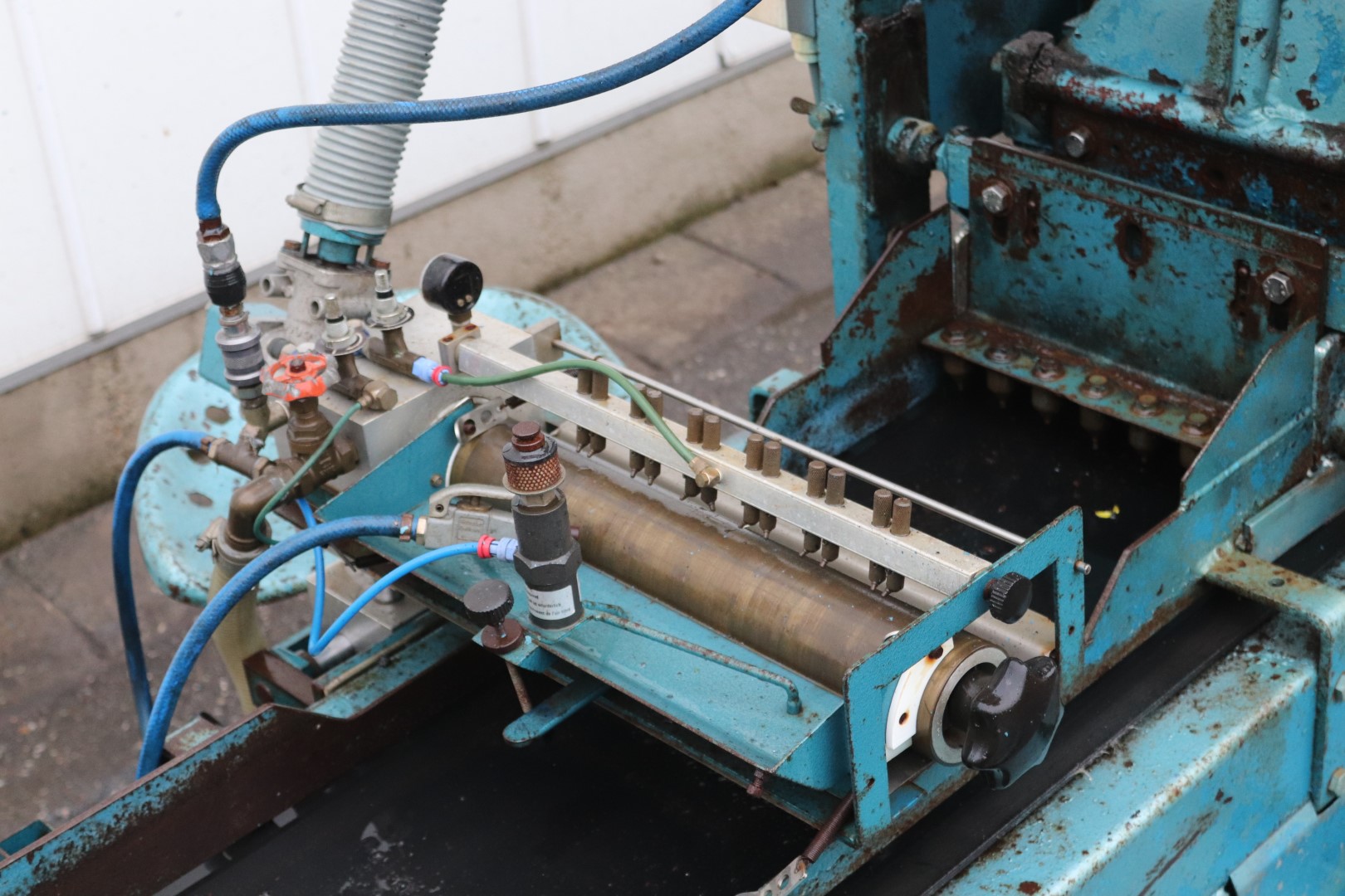 Visser / Dewa selfdriven soilblocking machine
