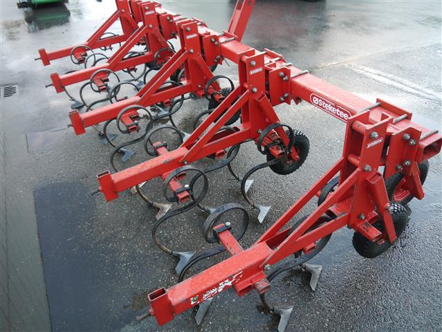 ����������� ����������� Steketee Vibro �� 4 ���� � 5 ����������.