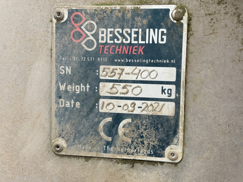 Besseling Roofmaster 400 Машинa для мойки крыш теплиц