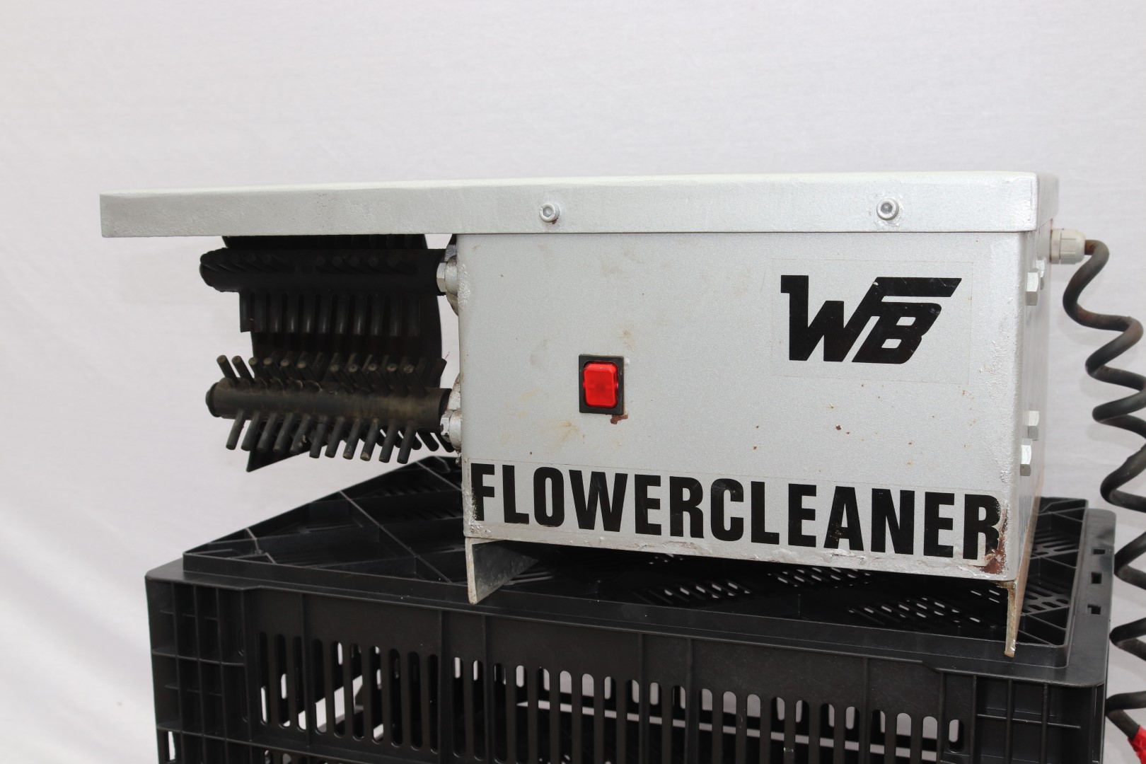 WB Flowercleaner deleafing machine