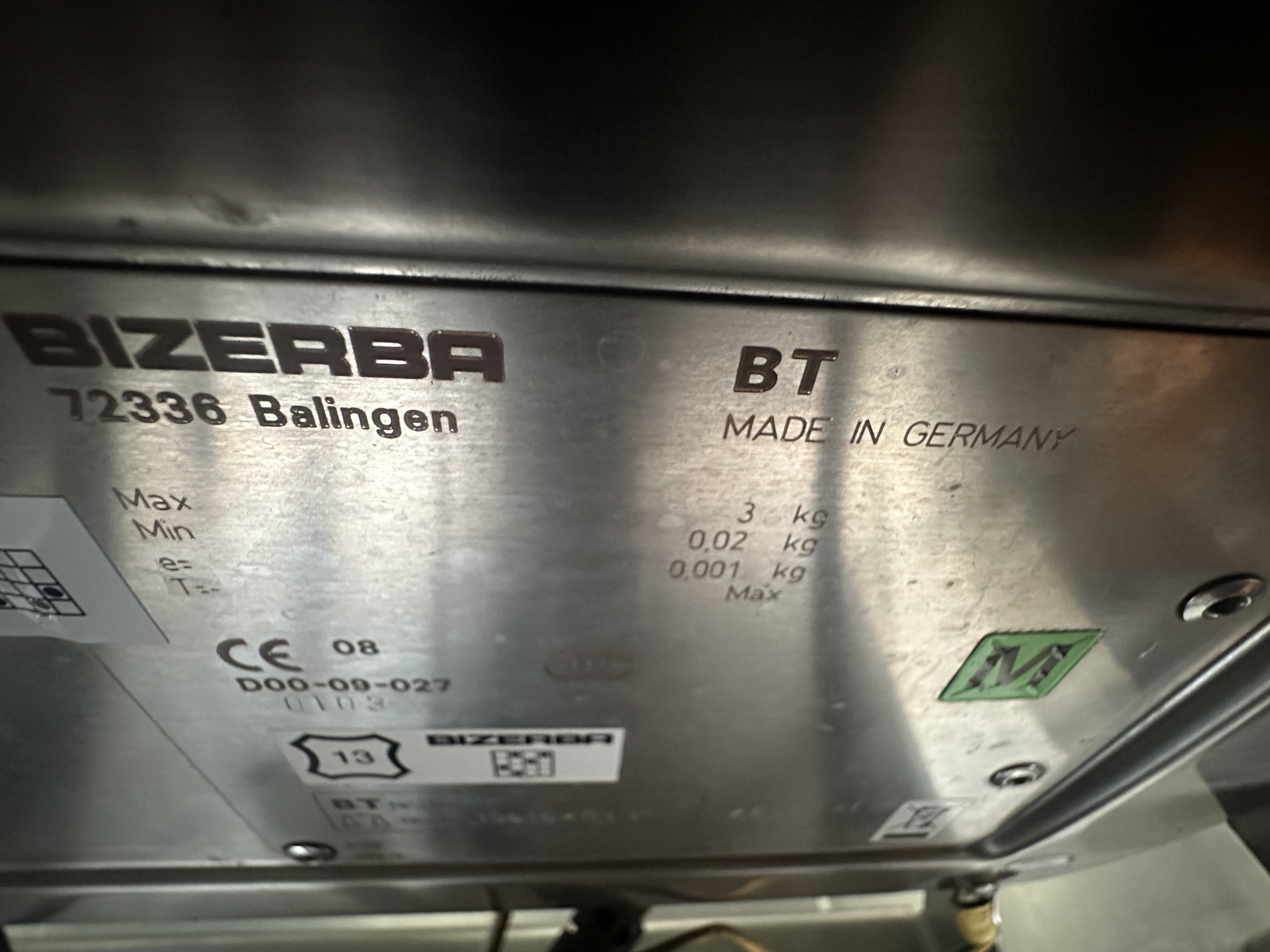 Bizerba Рабочий стол из нержавеющей стали с 2 весами Bizerba BT