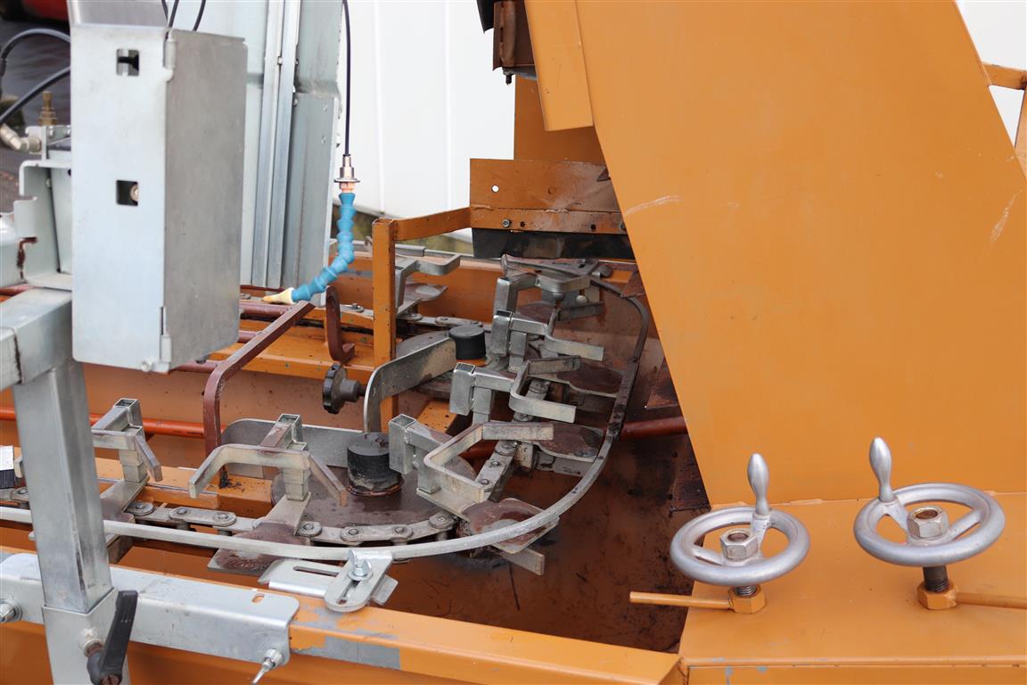 Javo standaard potting machine with pneumatic potdispenser