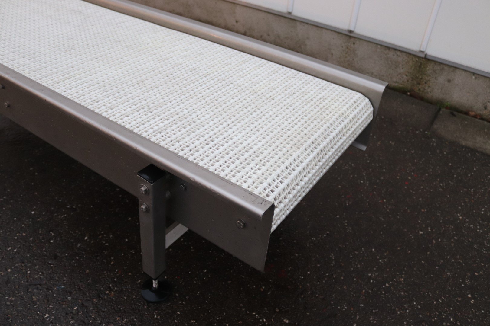Bouwpaco stainless steel conveyor 170 x 55 cm