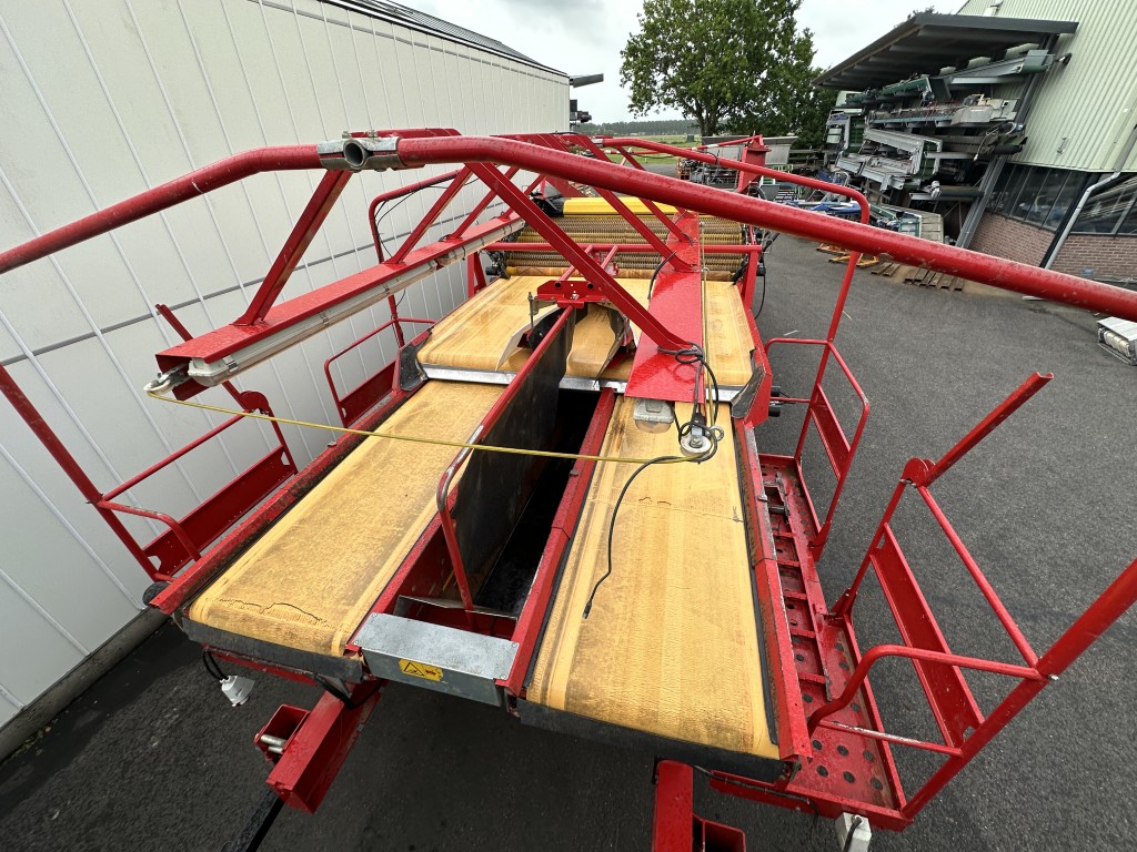 Grimme RH24 - 60 Combi Приемный бункер с предварительным сортировщиком и инспекционным столом