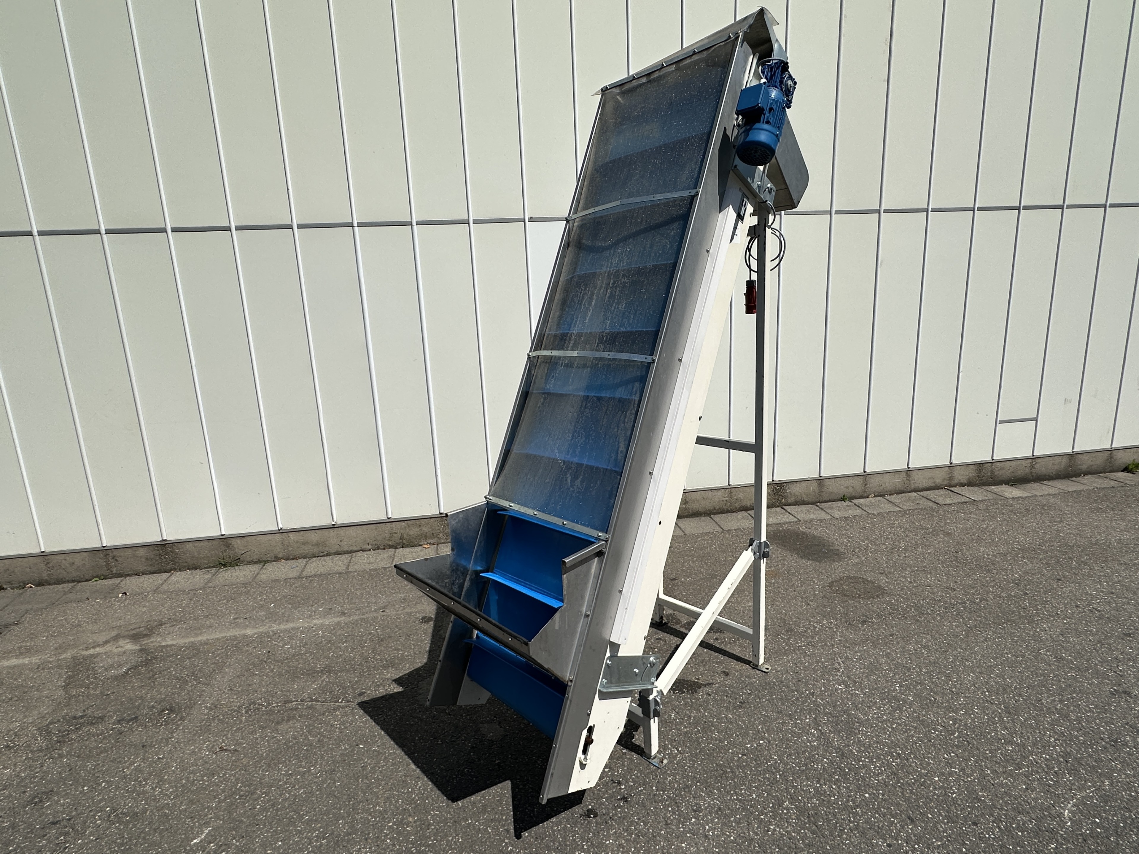 Unisorting Sammo Элеваторный конвейер 240 х 60 см