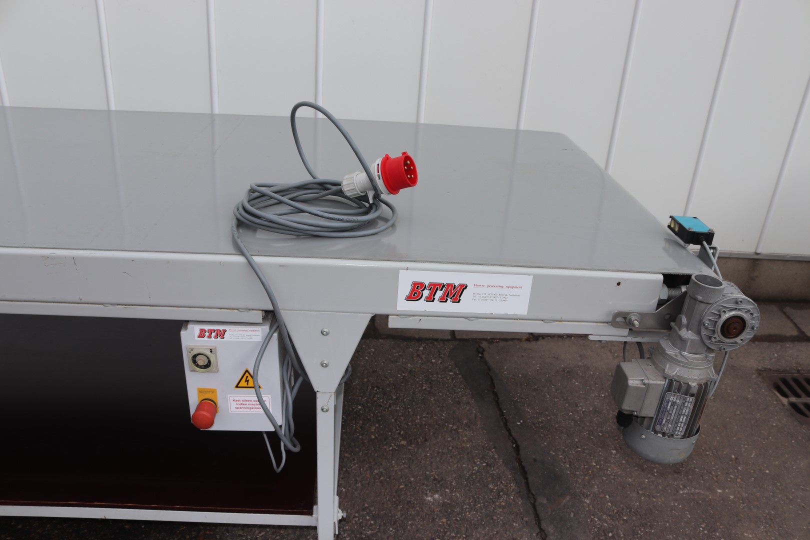 Плоский конвейер BTM 300 x 100 см