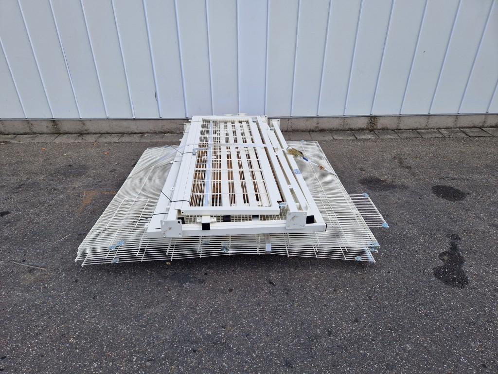 Sealed Air B+ BA20 Mашина для формовки картонных коробок и кассет с наклейкой, подъемником и сборным конвейером
