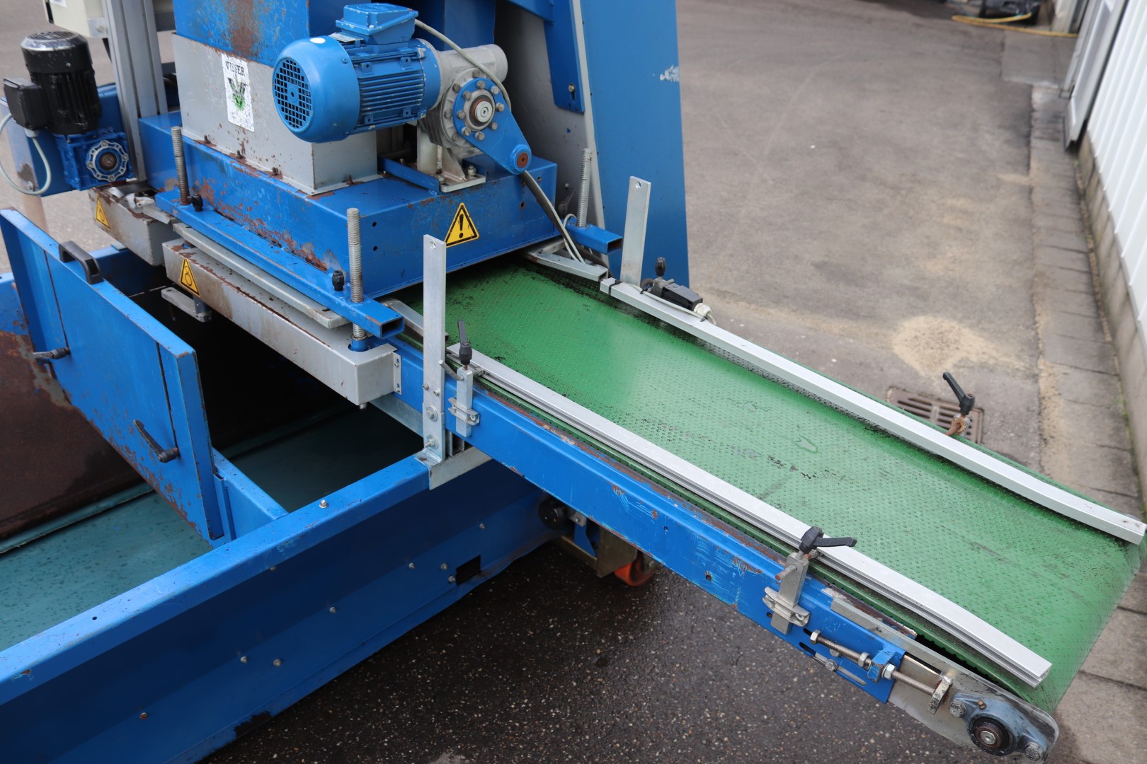 Visser Twinfill tray filler