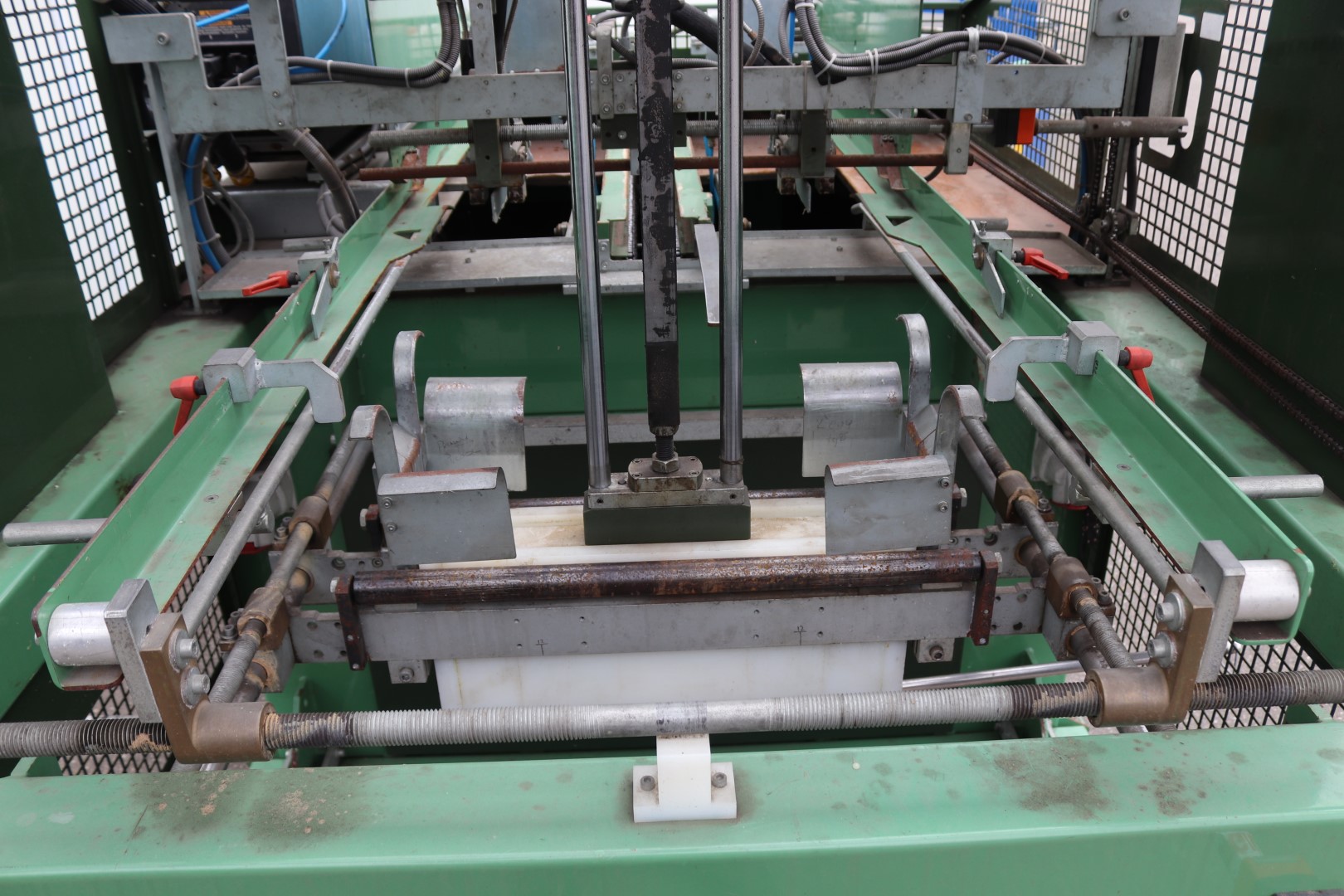 Boix FB-20 box folding machine