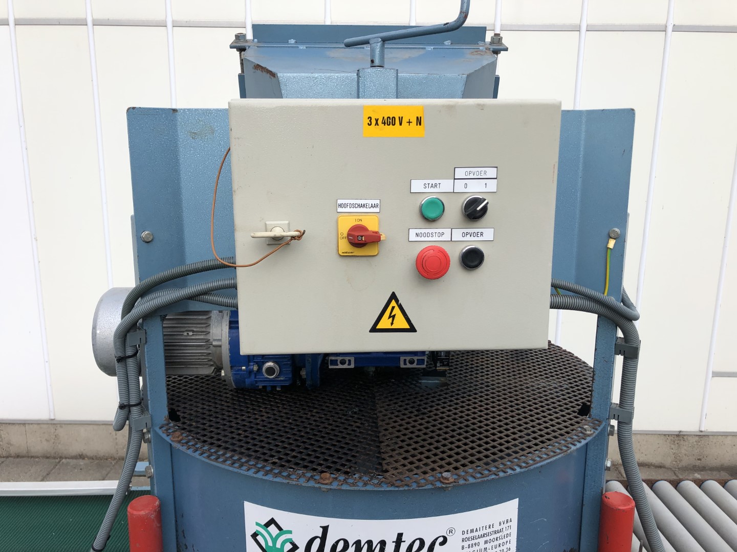 Машина для наполнения лотков Demtec Demaitere EC2000