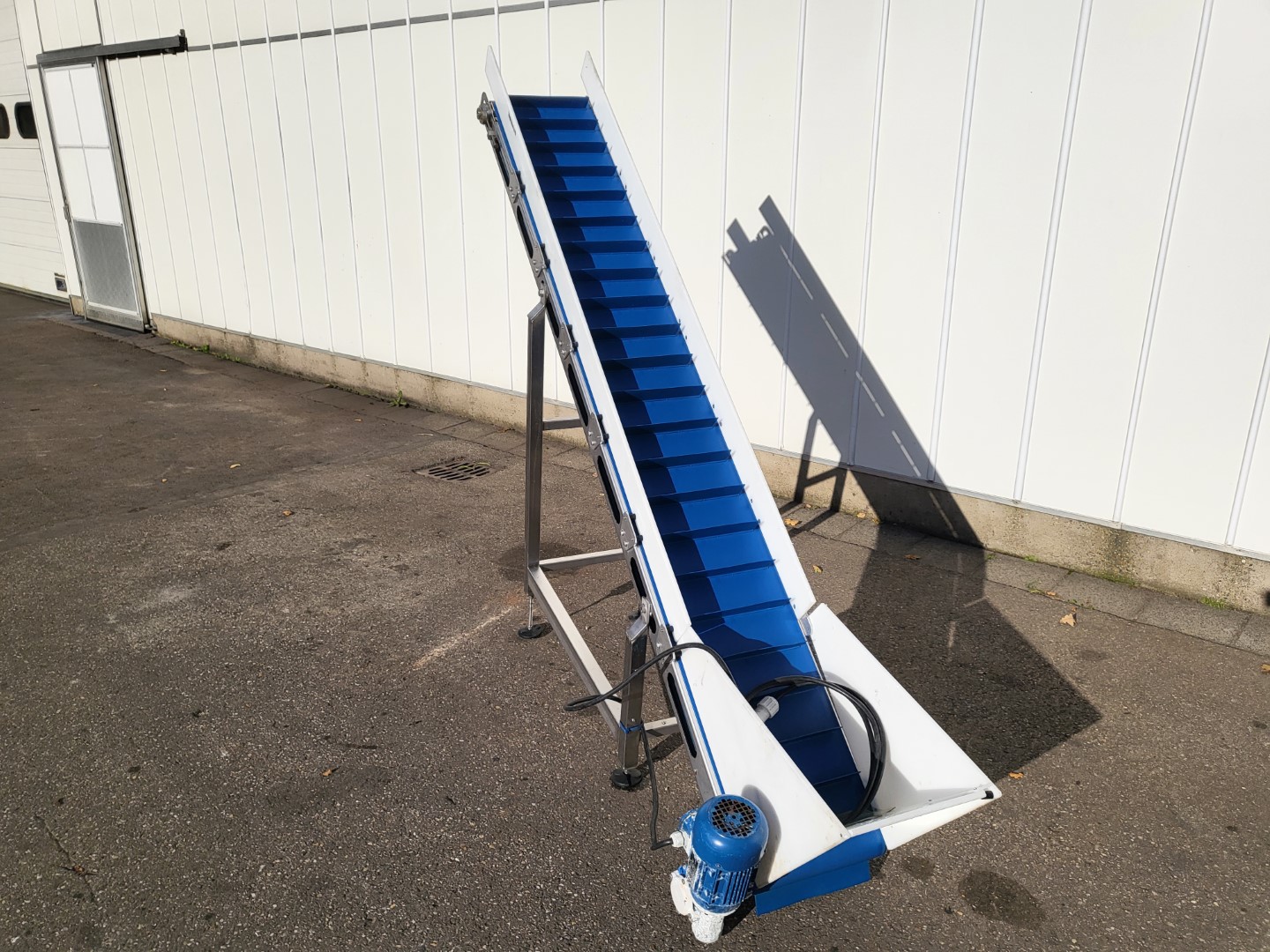 Лифт из нержавеющей стали 240 х 33 см