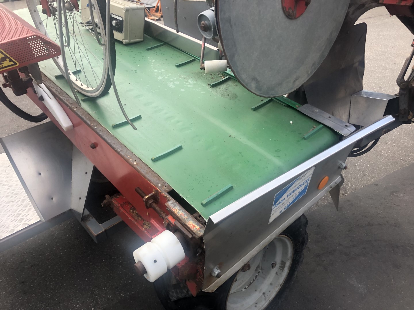 Подъемник верхнего ремня Vanhoucke leekharvester
