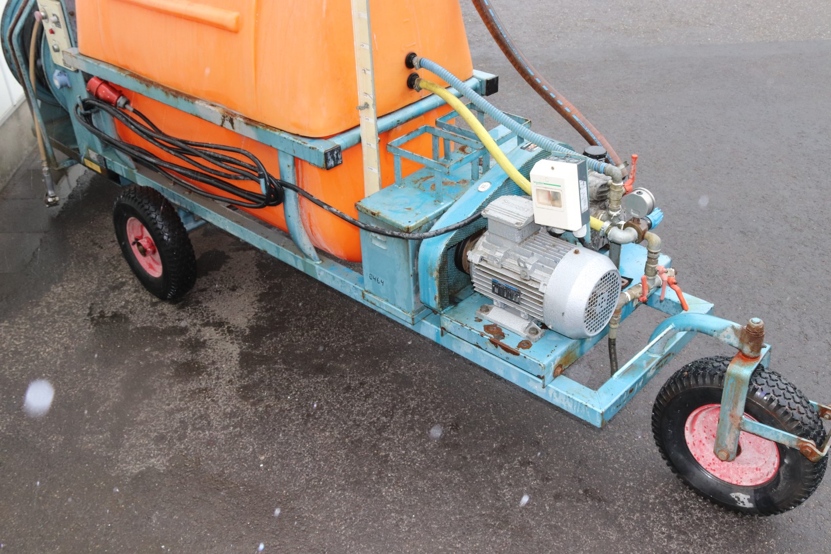 Empas spraying wagon 600 liter with electric hose reel 24 Volt