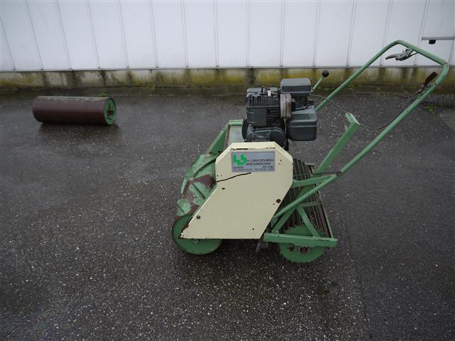 Механическая сеялка Vandenberg с двигателем Briggs & Stratton