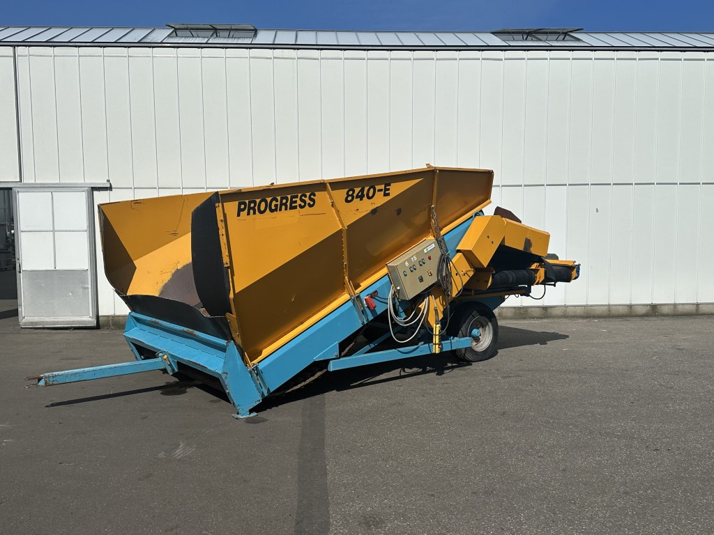 Бункер Climax progress 840E с роликовым очистителем и 2 конвейерами.