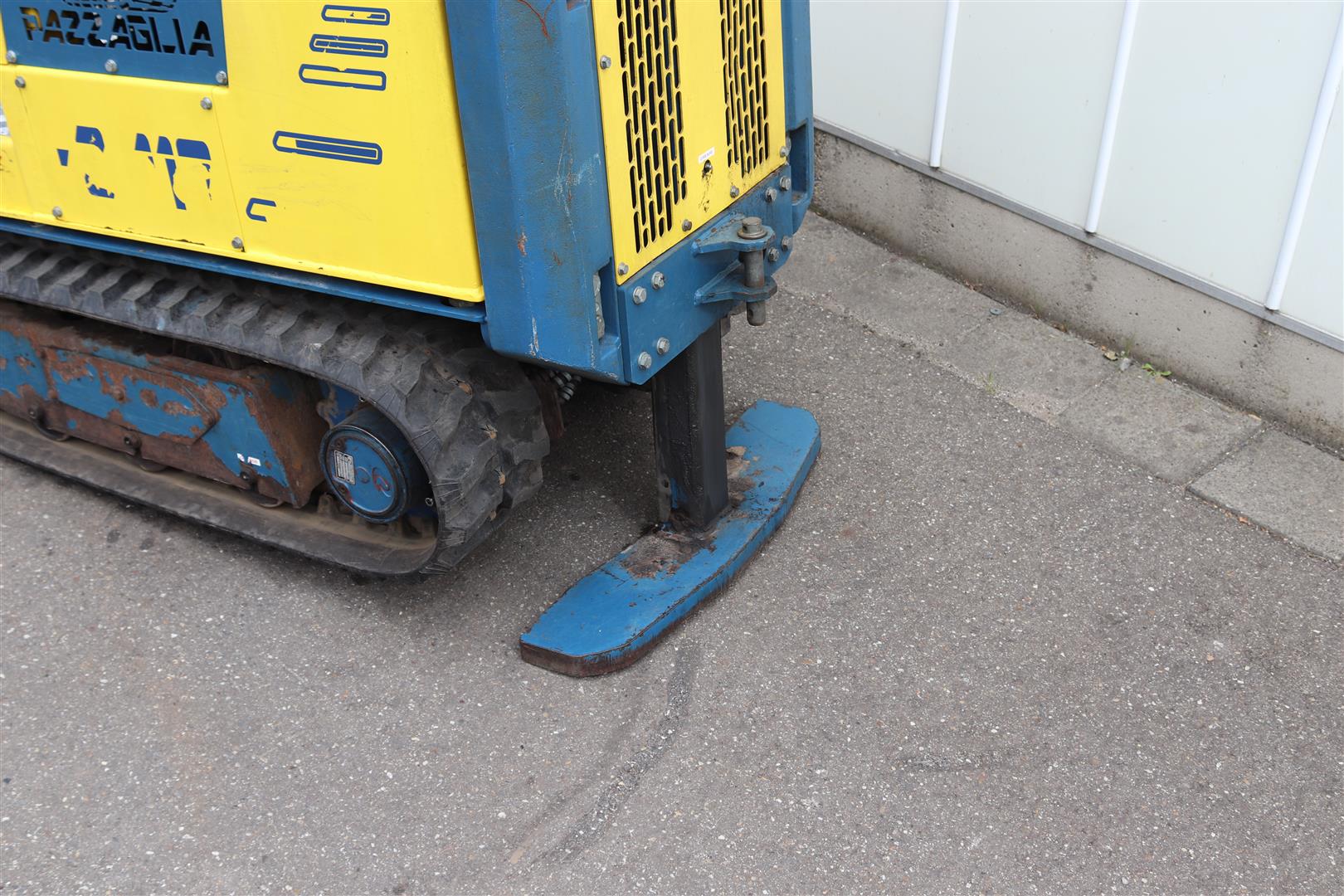 �������� ��������� ���� Pazzaglia FZ-110 AV