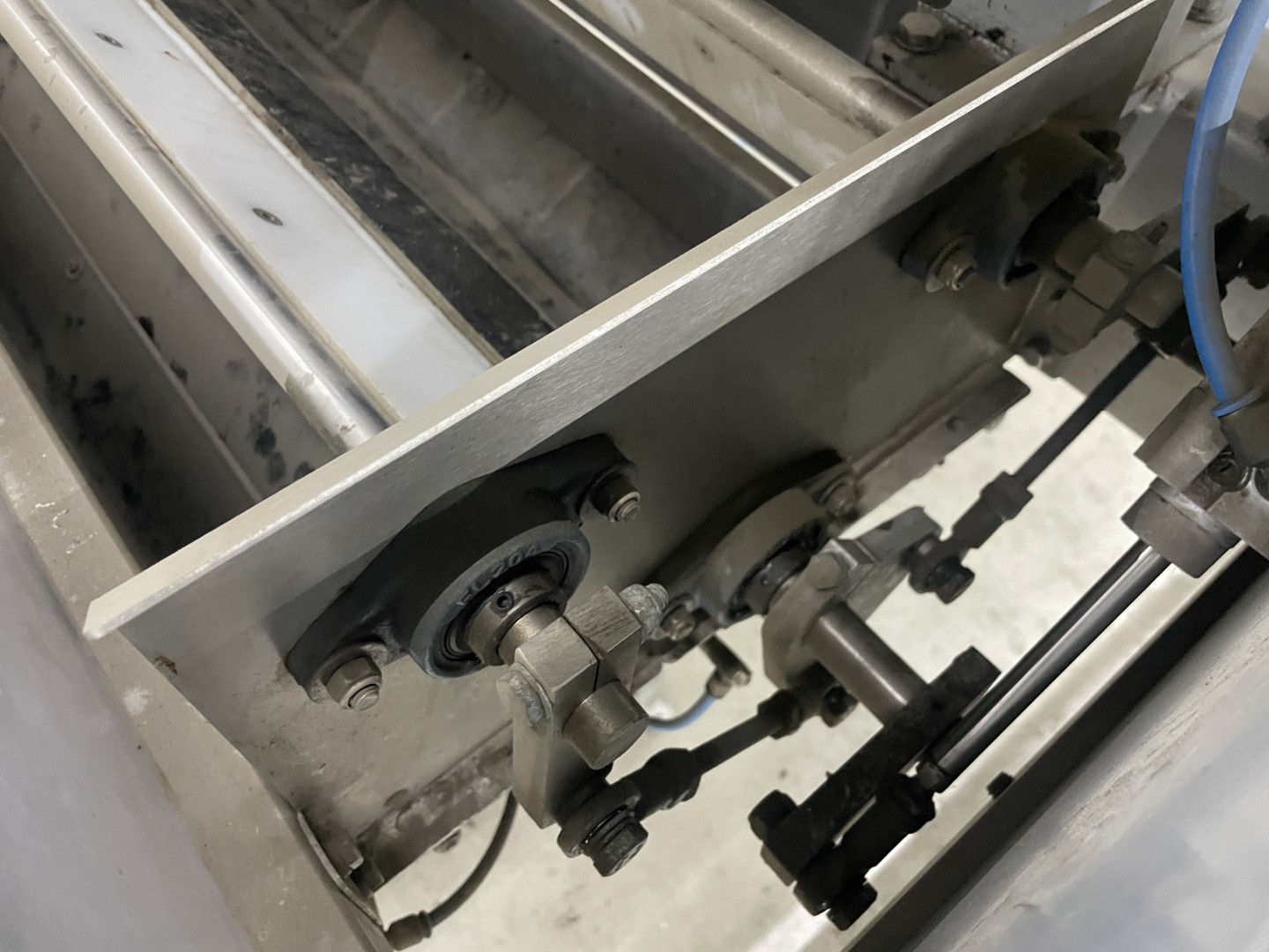 Manter VP16000 Весовой дозатор с 3 подъемниками и дозировочными конвейерами
