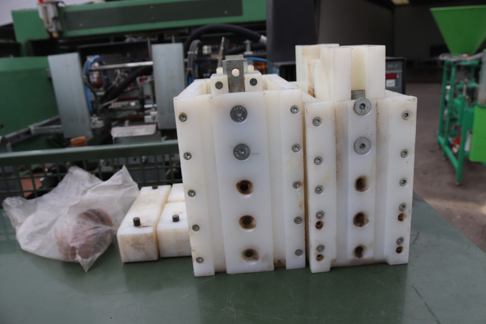 Boix FB-20 box folding machine